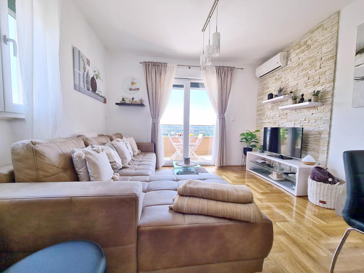 Luxury Apartment Salona エクステリア 写真