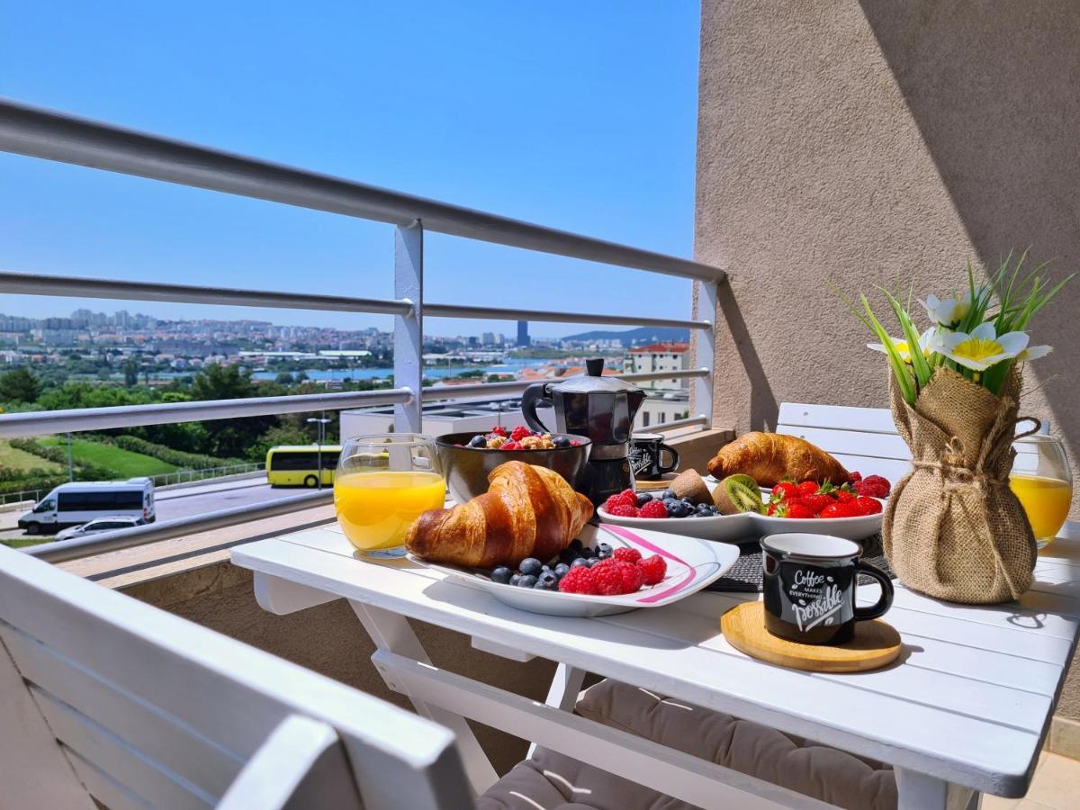 Luxury Apartment Salona エクステリア 写真