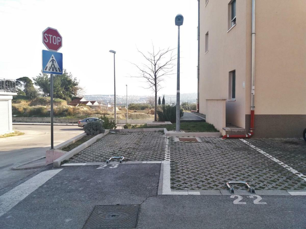 Luxury Apartment Salona エクステリア 写真